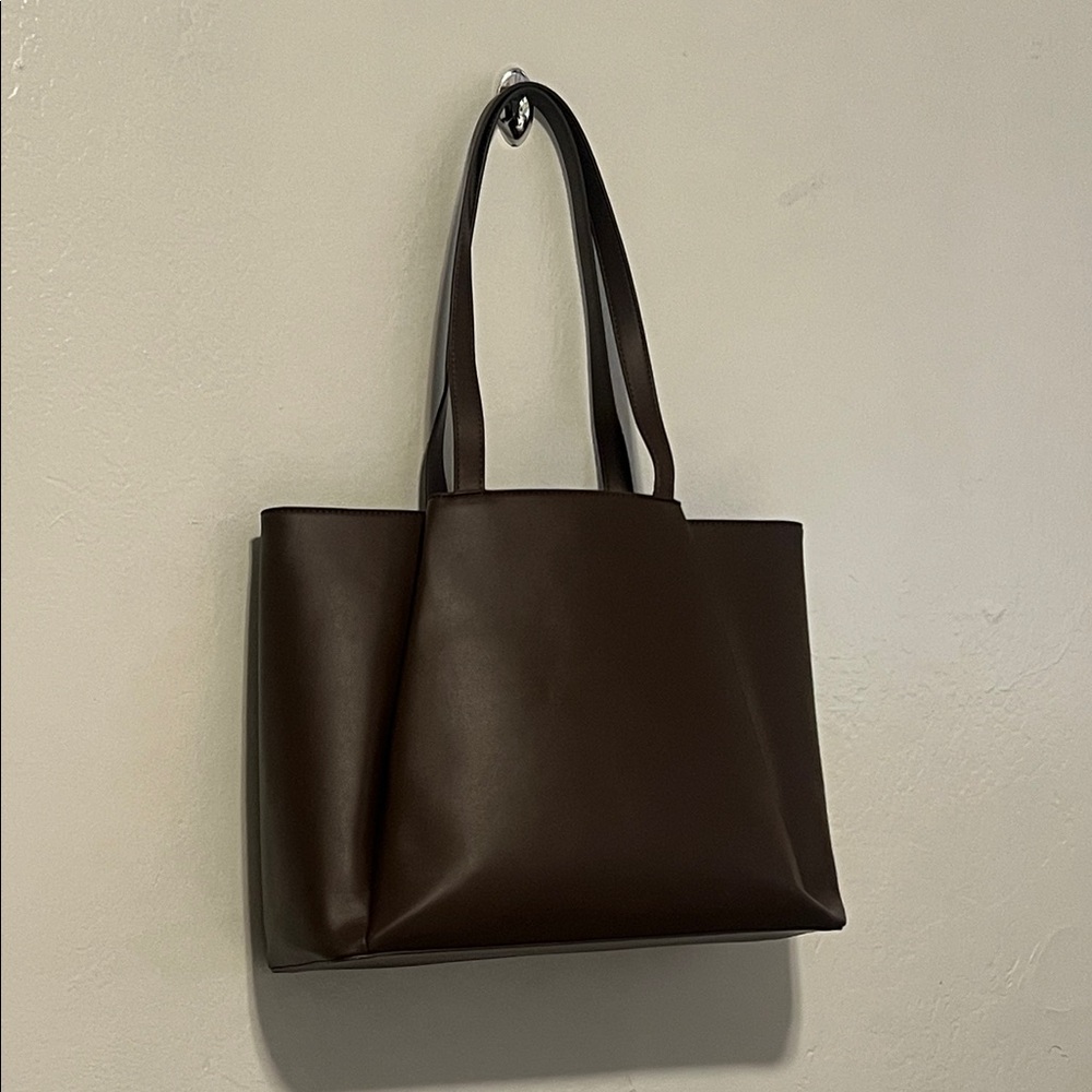 Elegant Brown Leather Tote Bag